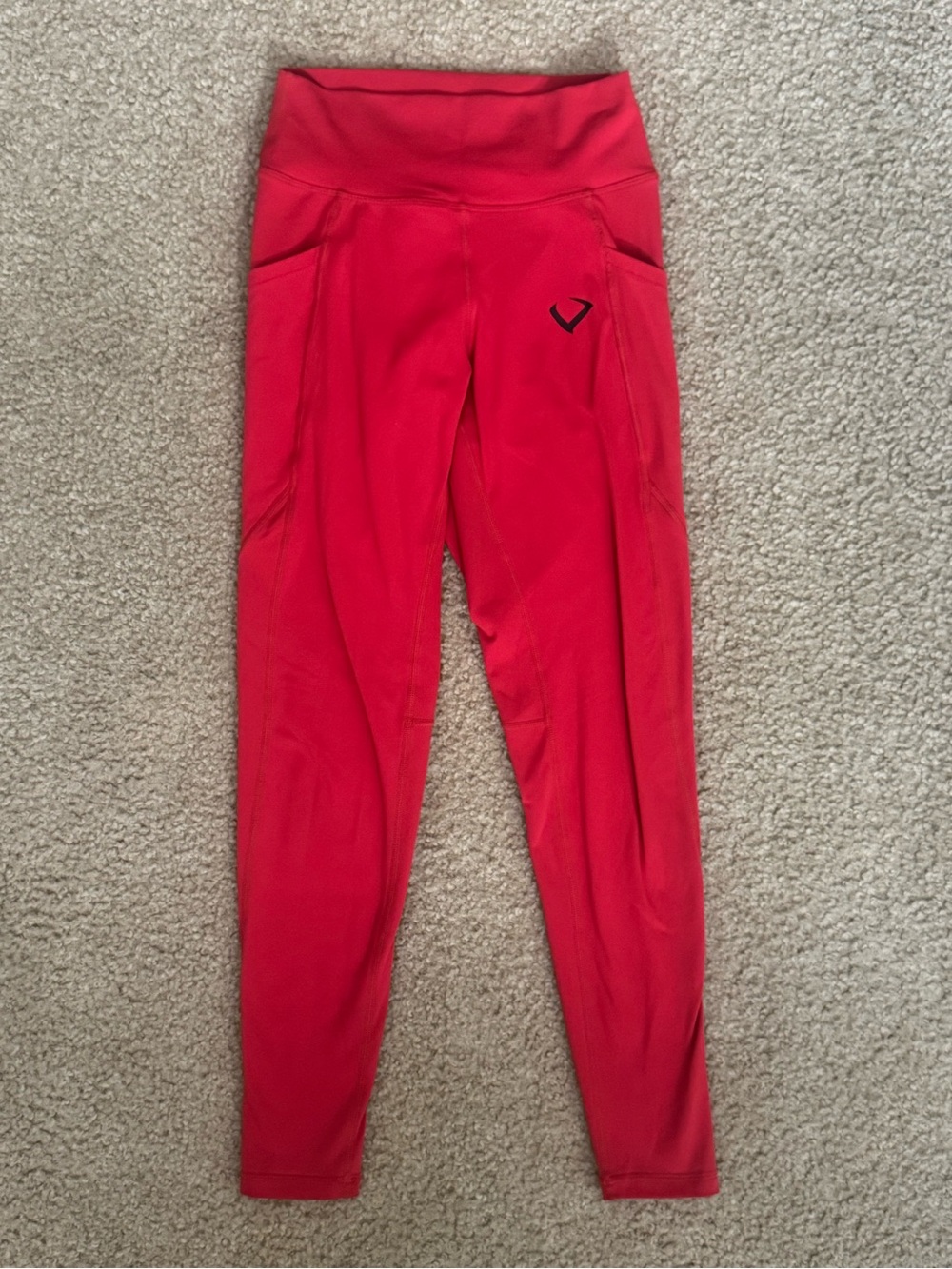 Violate the Dresscode Red High-Waist Active Leggings with Side Pockets